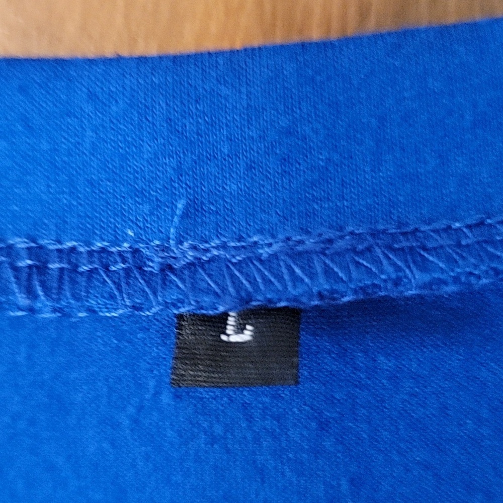 Amazon tee - Picture 2 of 5